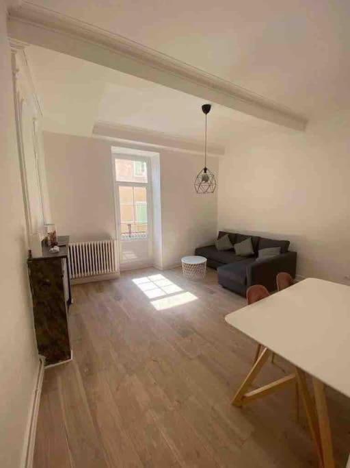 Appartement De Charme Au Coeur Du Centre Ville . Millau Zewnętrze zdjęcie